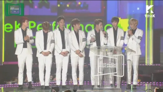 [VK] [07.11.2015] Награда Monsta X "Best Perfomance" @ MelOn Music Awards 2015