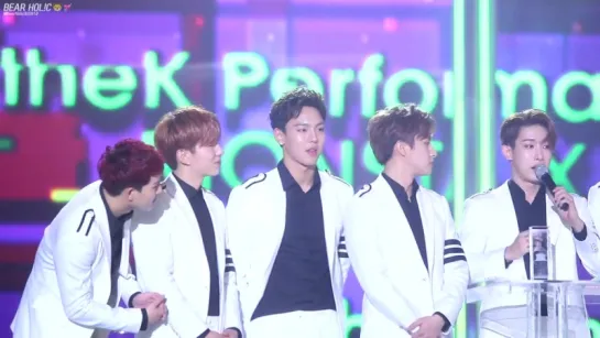 [VK] [07.11.2015] Награда Monsta X "Best Perfomance" @ MelOn Music Awards 2015