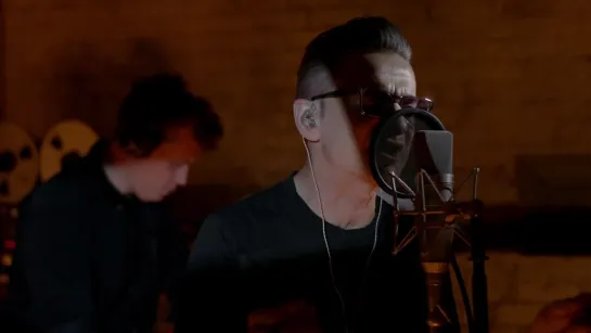 Depeche Mode  «Wagging Tongue (Vinegar Hill Sessions)»