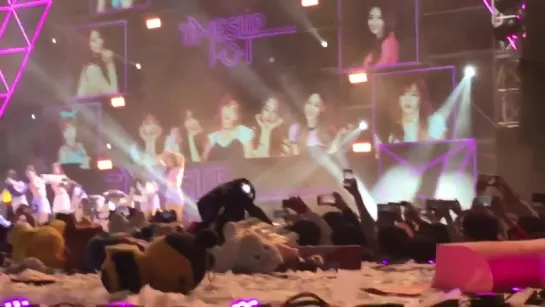 I.O.I TIMESLIP CONCERT LAST DAY - Ending 3