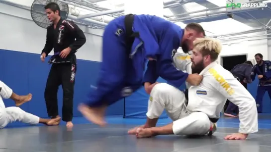 Gordon Ryan vs Craig Jones in GI