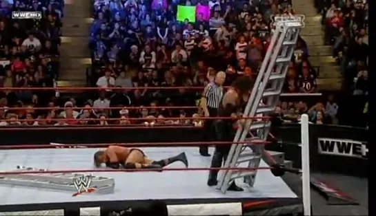 TLC 2011: Triple H vs. Kevin Nash (Sledgehammer Ladder Match)