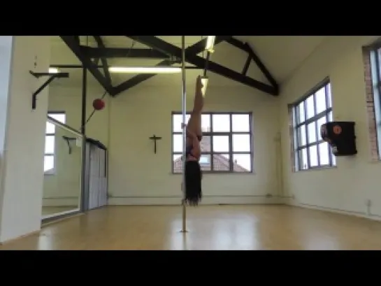 Training video -Sarah Scott ( Pole Dance )