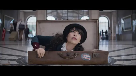 Indila - Parle a ta tete (Clip Officiel)