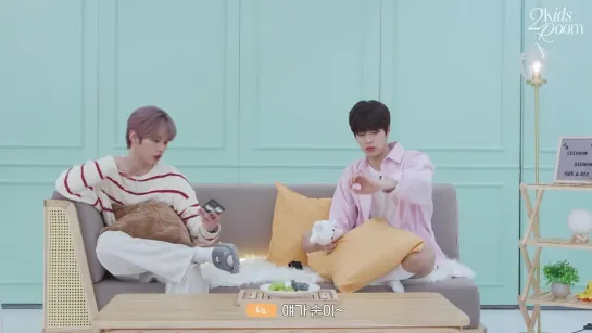 [220523] Stray Kids » 2 Kids Room » Ep.18 Lee Know X Seungmin