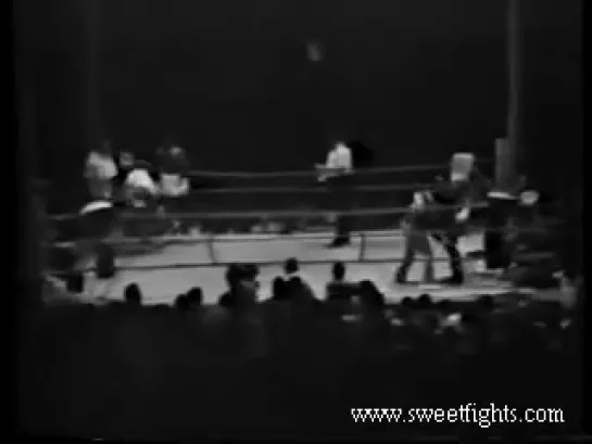 1974-07-28 Аntоniо Сеrvаntеs vs Viсtоr Оrtiz (WВА Suреr Lightwеight Тitlе)