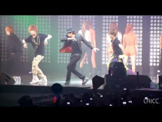 [fancam] 110611 Minho & Taemin - Dance Battle Full @ SM TOWN Live World Tour Concert in Paris