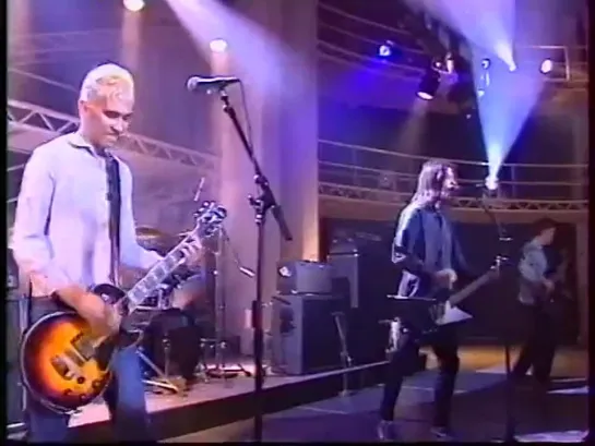 Foo Fighters - Live 1995 - Big me / I'll stick around