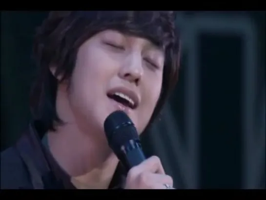 Kim Bum - Eve No Sora (LIVE)