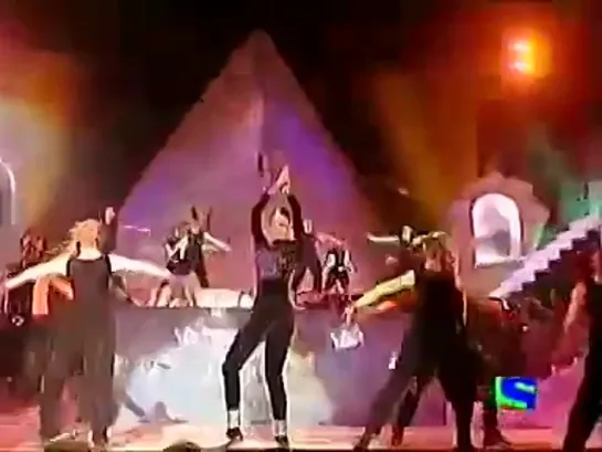 Aishwarya Rai performance 1999