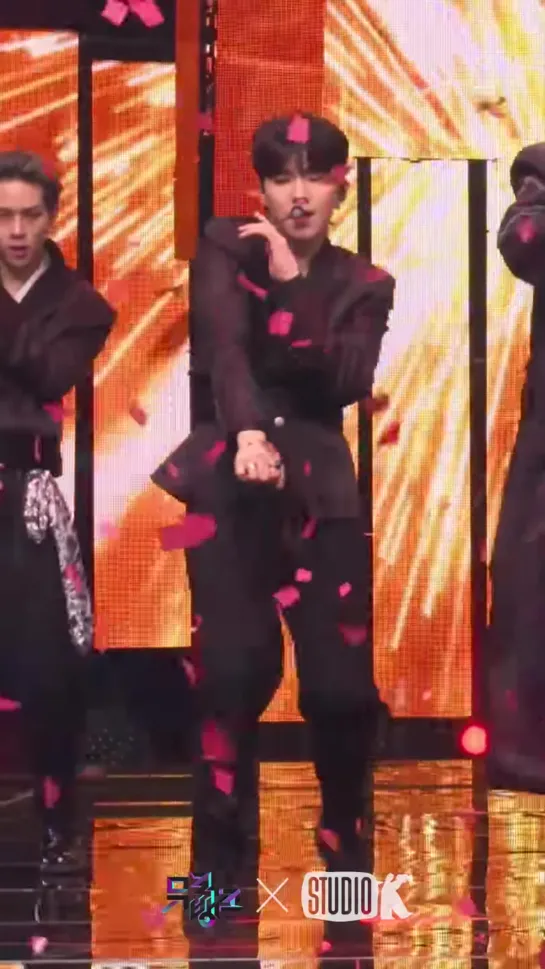 [VK][191108] MONSTA X fancam - Follow (Kihyun focus) @ Music Bank