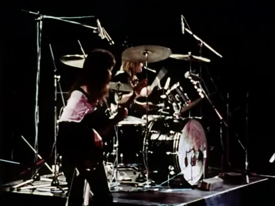 Queen - Live at the Rainbow '74 (Queen II tour, March 1974)