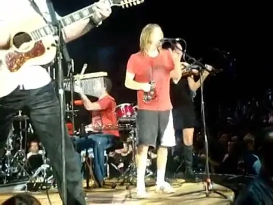 Foo Fighters + Brian May + Roger Taylor - '39