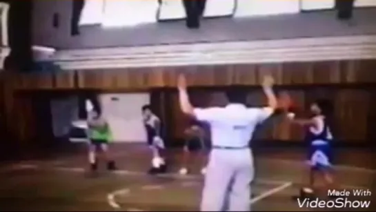 Little Yesung plays basketball