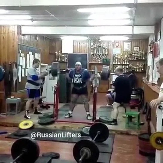 Andrey Malanichev 380kg_836lbs x 3 Squat for Dan Green's Boss of Bosses 2