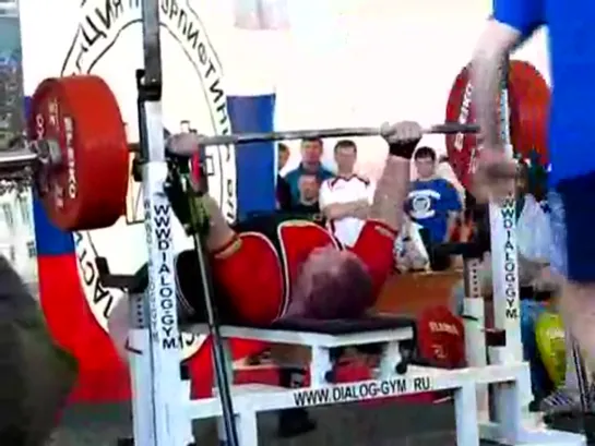 Andrey Belyaev 275kg (606lbs) bench press