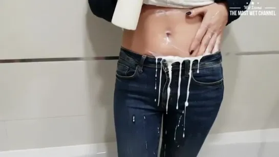 wetlook in jeans