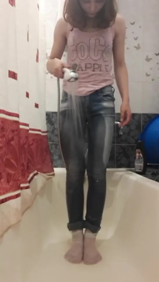 Suzy - Jeans wetting then showering in clothes