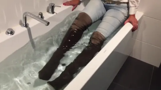 OVER THE KNEE HIGH HEEL BOOTS IN THE TUB