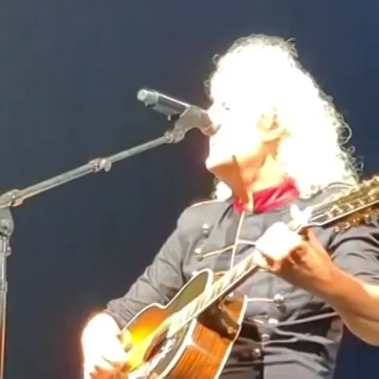 Видео от Brian May