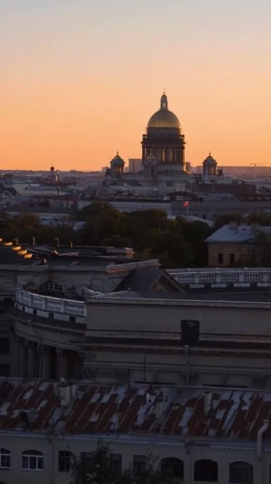 Подборка бесплатных мест, откуда можно увидеть красоту осеннего города:... 2023@