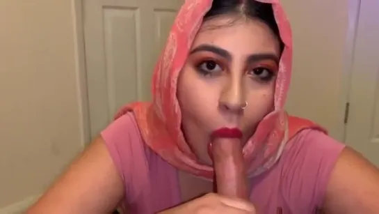 Arabian beauty doing blowjob