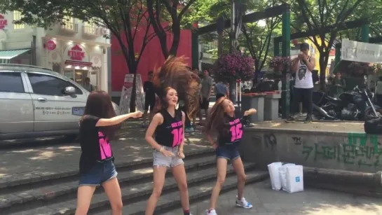 150610 Sixteen @ Hongdae (소미, 미나, 나띠)