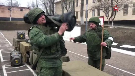 МО РФ опубликовало видео передачи украинской трофейной техники силам ЛНР и ДНР