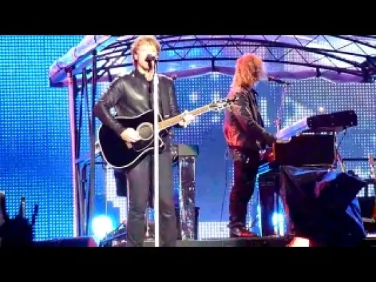 Bon Jovi - Captain Crash & The Beauty Queen From Mars (Live at Sydney Football Stadium,Sydney,Australia 19.12.2010)