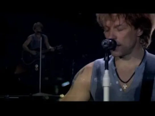 Bon Jovi - (It's Hard) Letting You Go Live 2010