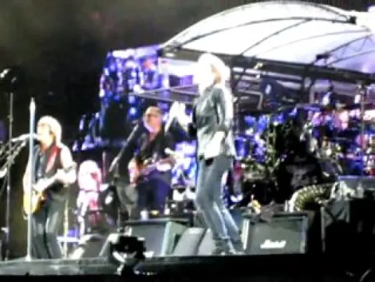 Bon Jovi - It's My Life (Live at Gillette Stadium, Foxboro, 24.07.2010 THE CIRCLE TOUR)