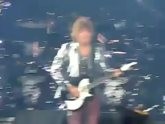 Bon Jovi - You Give Love A Bad Name (Live at Hershey Park Stadium, Hershey,19.05.2010 THE CIRCLE TOUR)