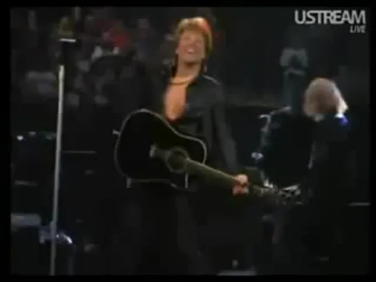 Bon Jovi - We Weren't Born To Follow & You Give Love A Bad Name (Live at Airlines Arena, Dallas, 11.04.2010 CIRCLE TOUR)