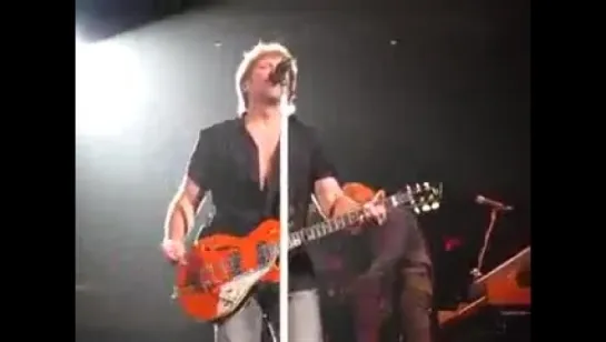 Bon Jovi - Thorn In My Side (Live at Honolulu, Hawaii,12.02.2010 THE CIRCLE TOUR)