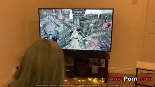 Praise The Ass She Take A Big Cock While Playing Dark Souls 4k[порно,домашнее,секс,минет,сосет,]