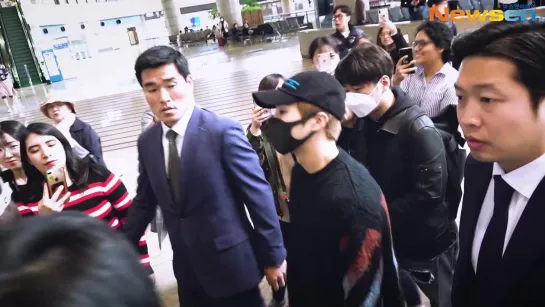 190408 EXO-CBX @ Gimpo Airport