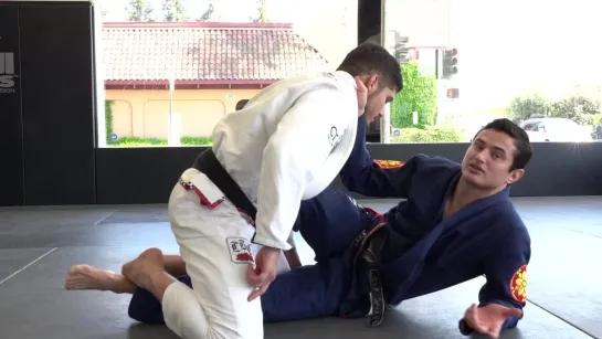 Caio Terra  -  1 SCISSOR SWEEP (POSTING ON ELBOW)