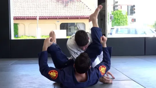 Caio Terra  - 4 TRIANGLE FROM SCISSOR SWEEP (WHEN OPPONENT PUTS WEIGHT ON THE OTHER SIDE)