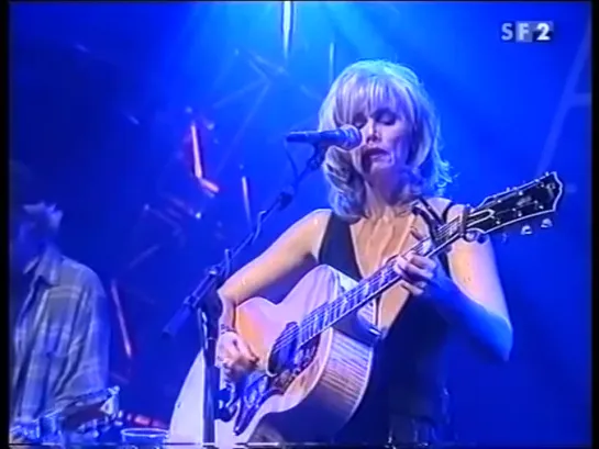 Emmylou Harris live in concert