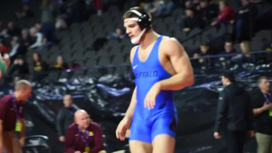 197lbs Brett Perry (Buffalo) dec Garrett Joles (Minnesota)