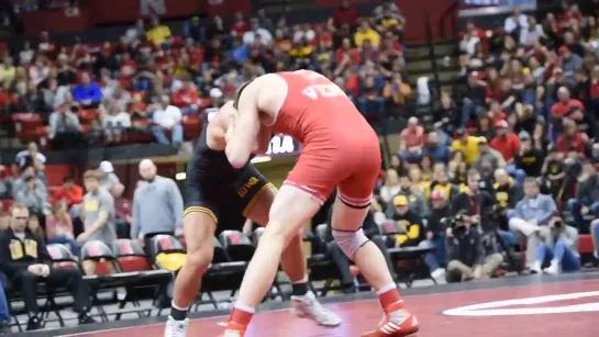 184lbs Cash Wilcke (Iowa) vs Taylor Venz (Nebraska)