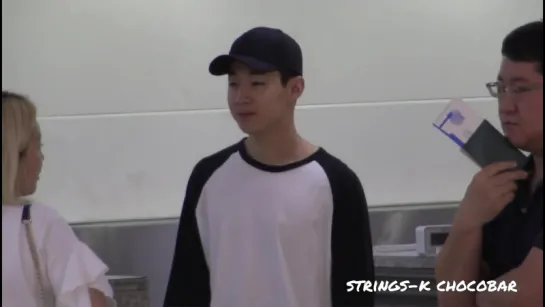 160804 Henry at Gimpo Airport