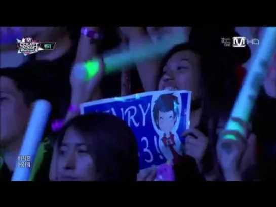 130829 M!Countdown 'What's Up LA' Henry feat. Amber - 1-4-3