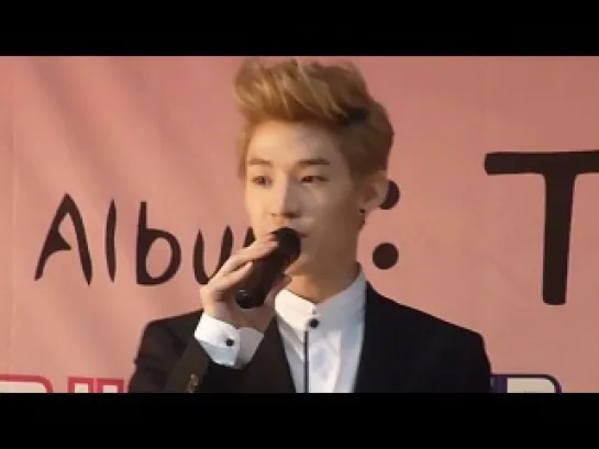 130623 Henry at IFC Mall Yeouido Fansign