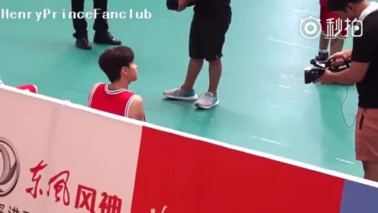 160807 Henry at 'Cool Kiz on the Block' Chinese ver. filming