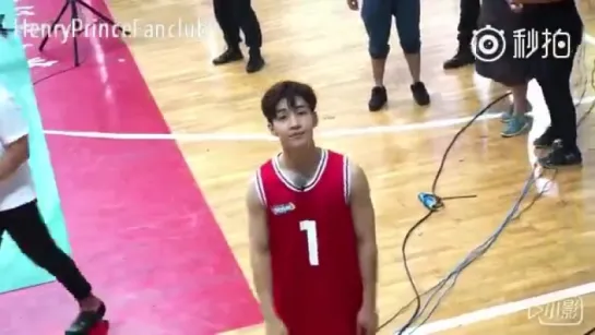 160807 Henry at 'Cool Kiz on the Block' Chinese ver. filming