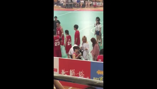 160807 Henry at 'Cool Kiz on the Block' Chinese ver. filming