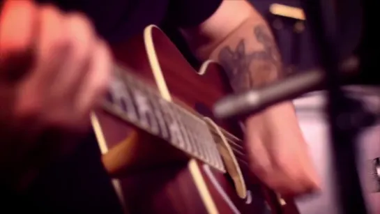 Tim Armstrong - It's Quite Alright / Live Acoustic / Guitar Center