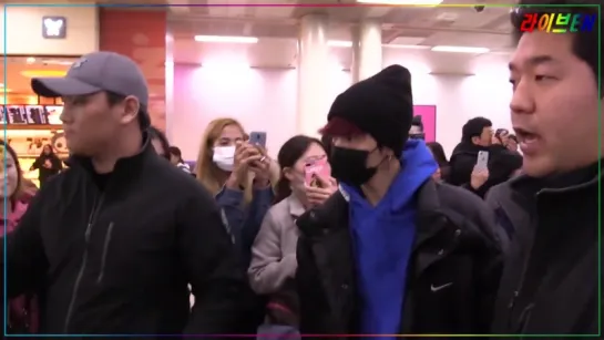 [VIDEO] 171127 GOT7 at Gimpo Airport @ liveen TV