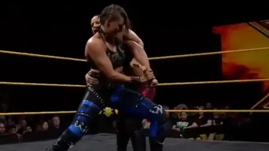 Shayna Baszler vs Rhea Ripley